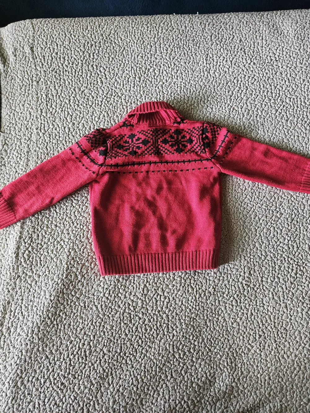 Boy 2t Turtleneck Sweater with Black Pattern 100%cotton